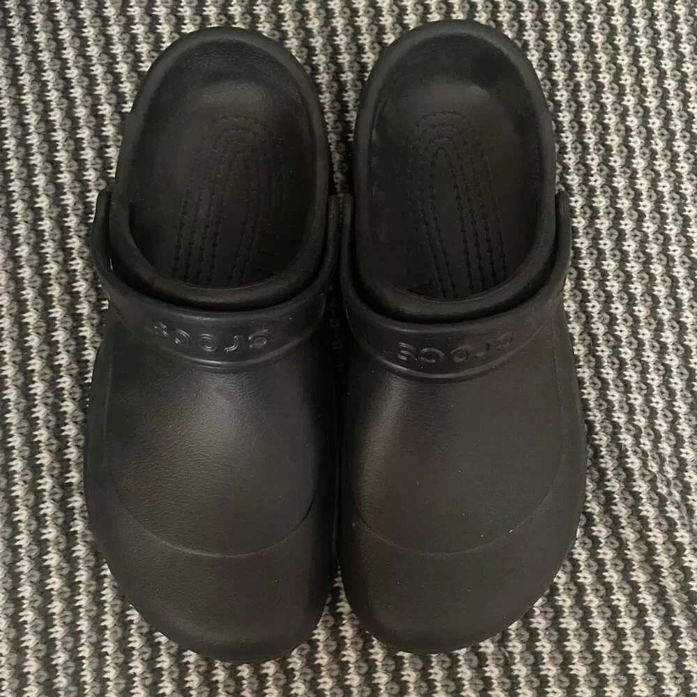 Crocs Bistro black Clogs Slip Resistant men’s shoe size 9/women’s 11 10075